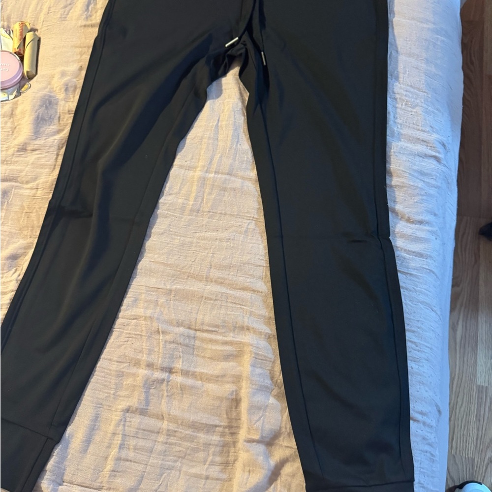 HALARA Black Jogger Pants